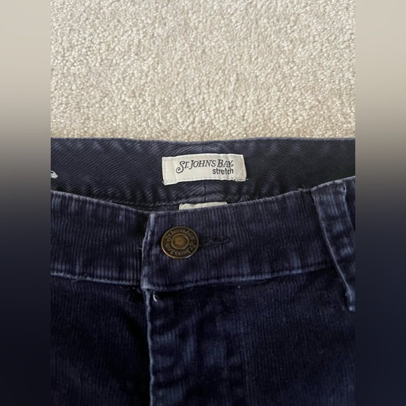 Jeans - Picture 2 of 3